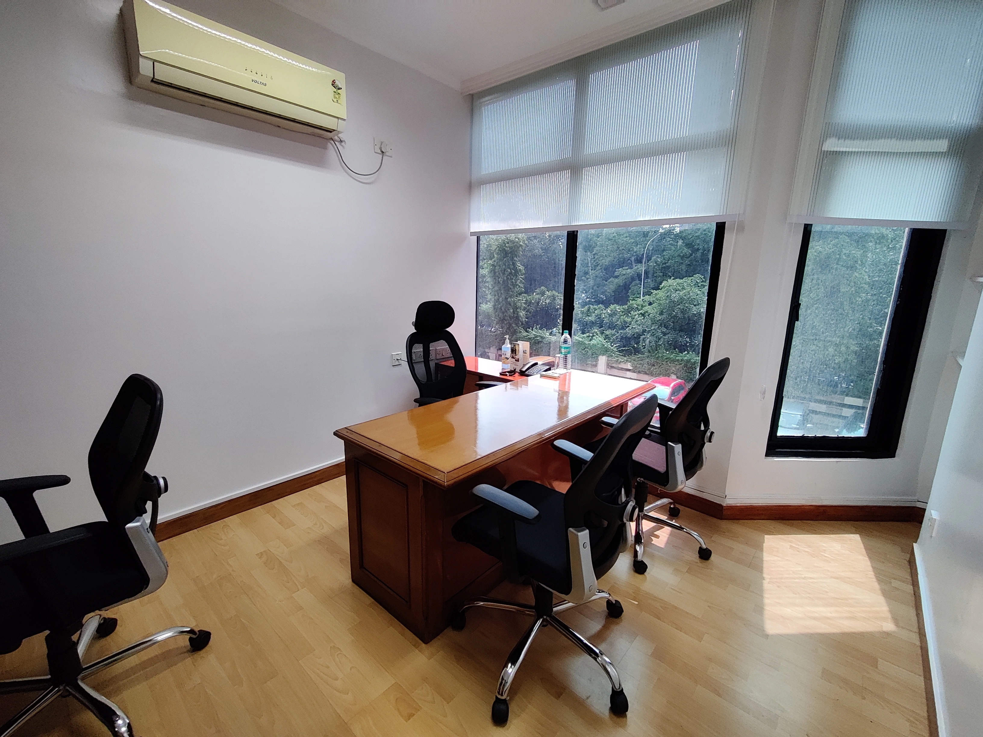 Commercial Office Space in Connaught Place, Delhi